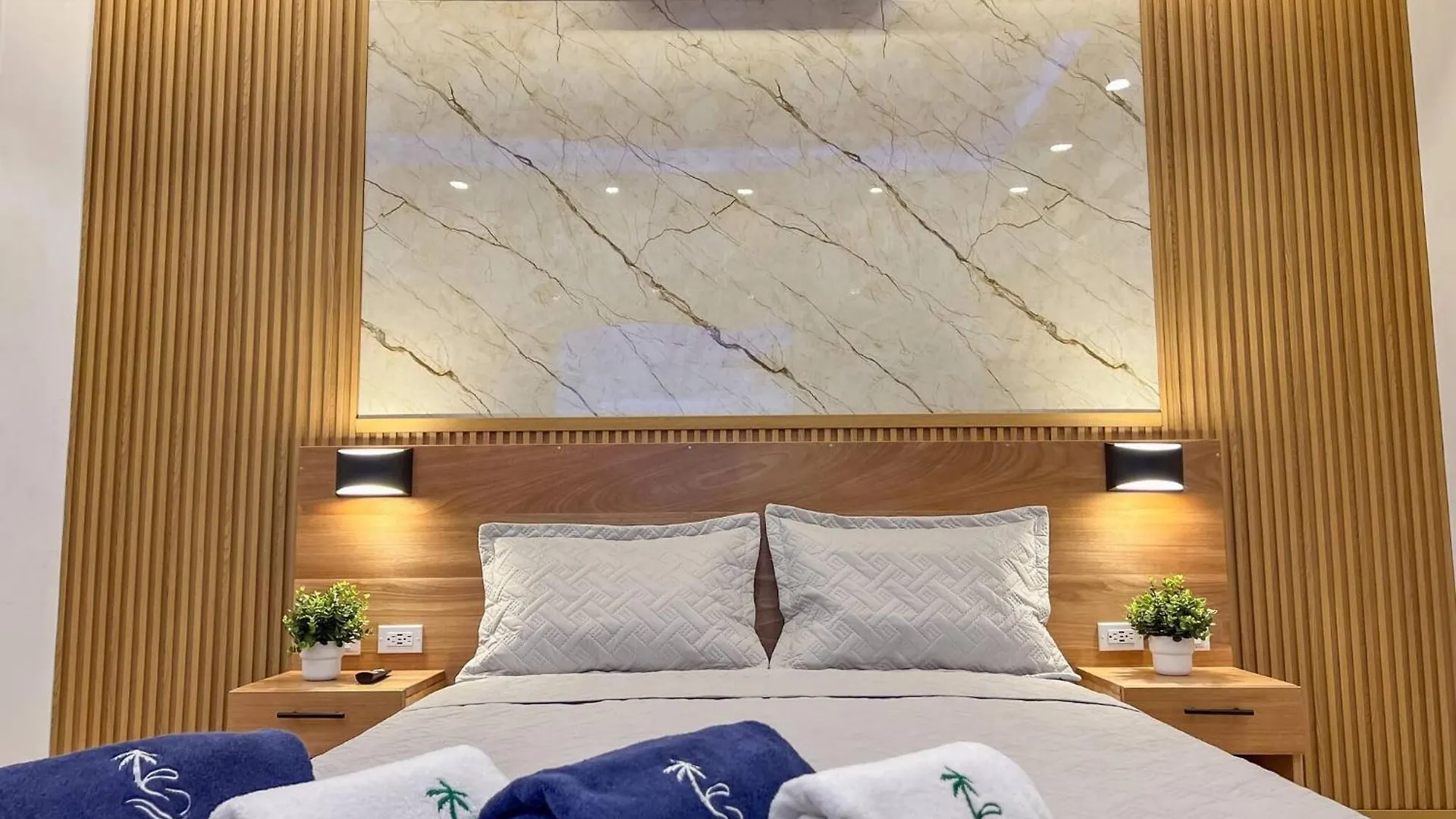 Plaza Achim 7, Luxury Apt 250M From Sosua Beach 아파트